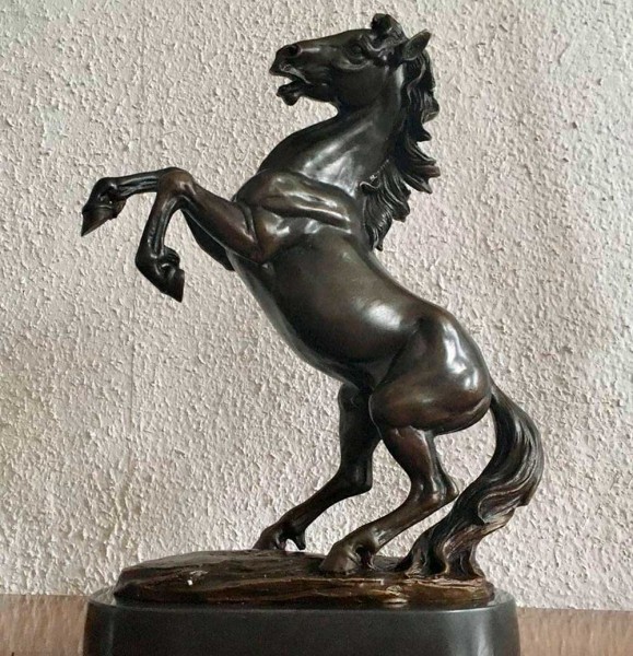 Bronzeskulptur Pferd Hengst steigend